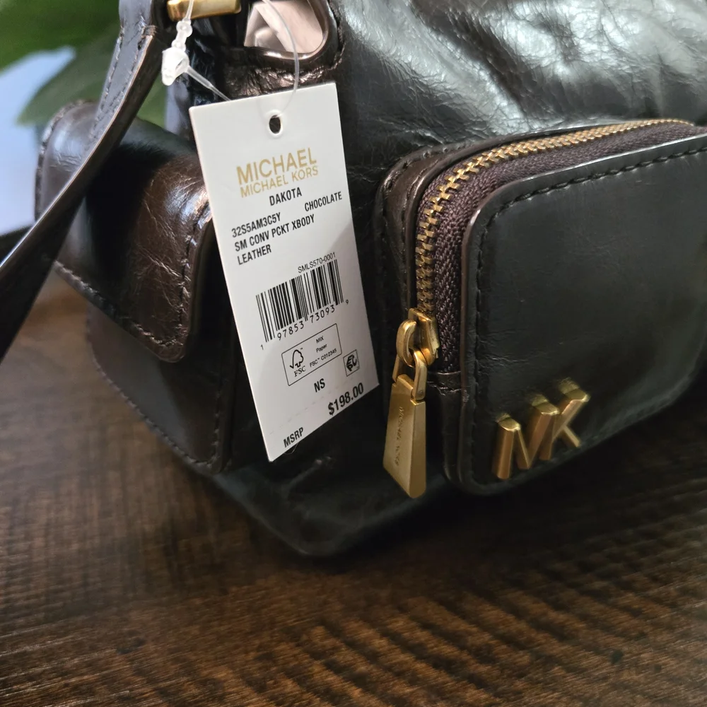 Michael Kors Dakota Small Convertible Pocket Crossbody in Chocolate. NWT